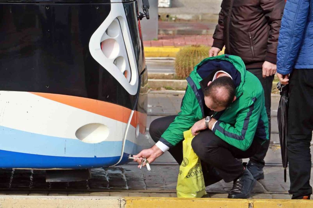 Antalya’da Tramvay Hattında Can Pazarı