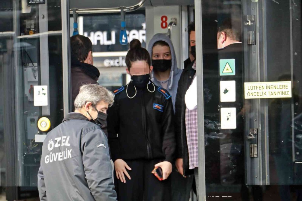 Antalya’da Tramvay Hattında Can Pazarı