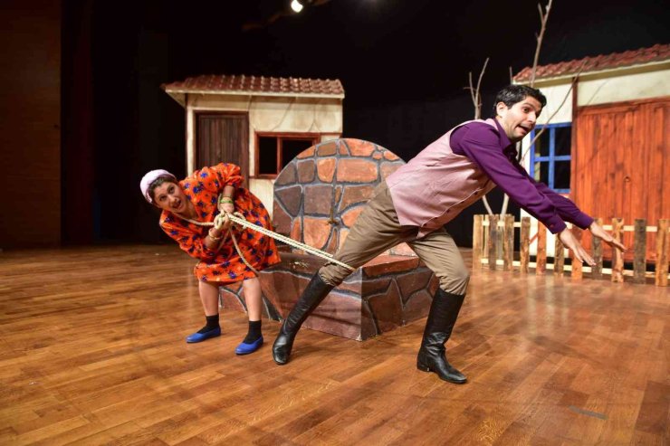 ‘nalınlar’ Kbt Sahnesinde