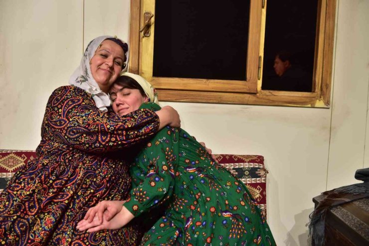 ‘nalınlar’ Kbt Sahnesinde