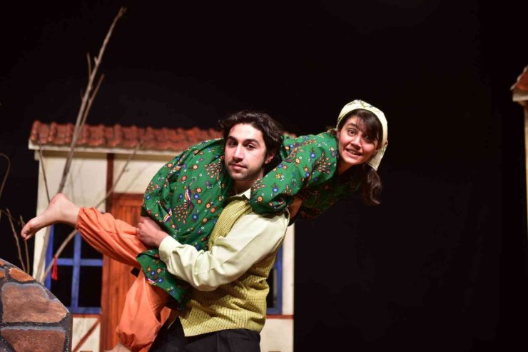 ‘nalınlar’ Kbt Sahnesinde