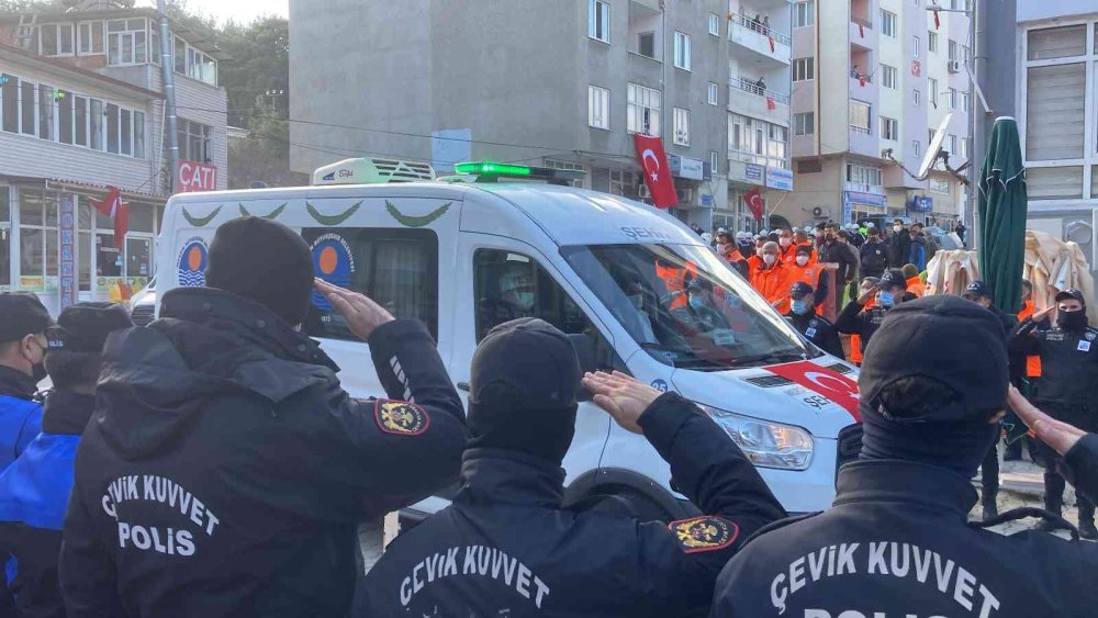 Mersinli Şehidi Binler Uğurladı