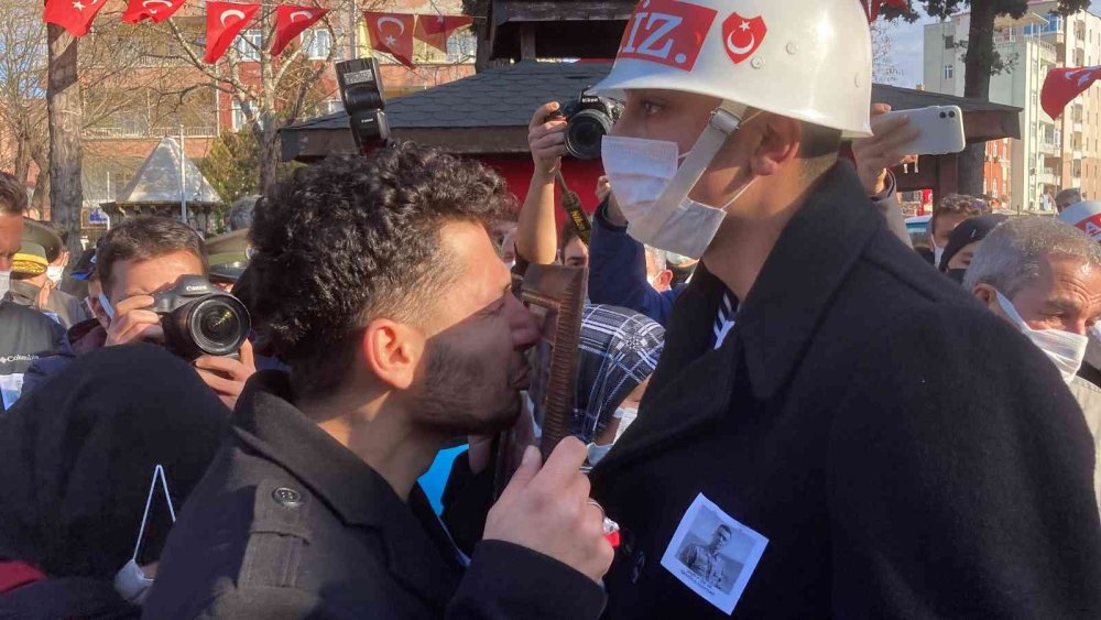 Mersinli Şehidi Binler Uğurladı