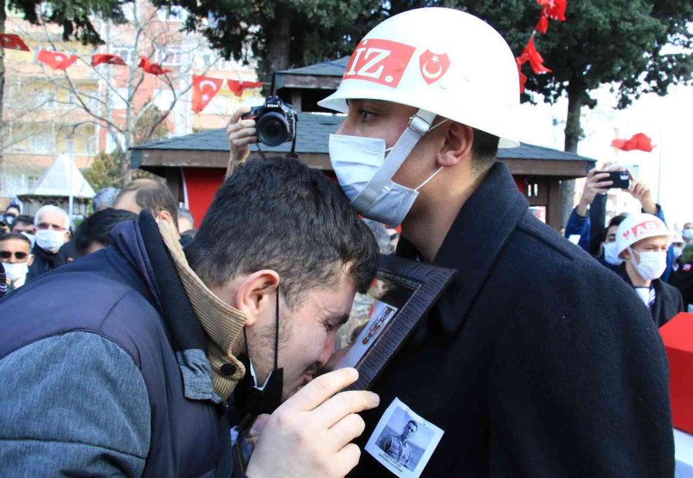 Mersinli Şehidi Binler Uğurladı