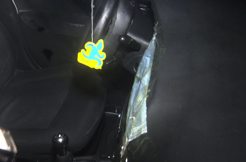 Aracında Tüple İntihara Kalkıştı