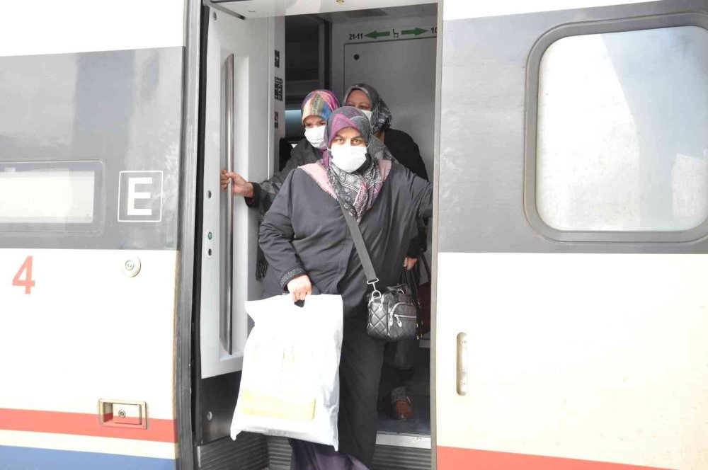 Karaman Yılların Acısını Hızlı Trenden Çıkartıyor