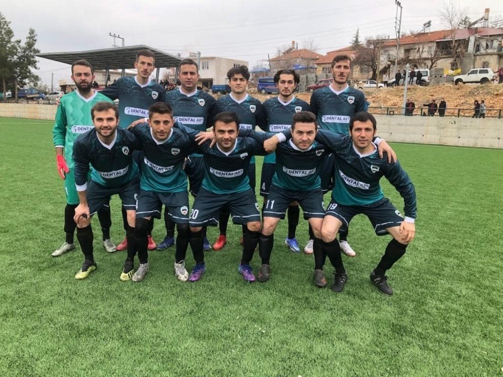 Aynı Anda Voleye Niyetlendiler, Ama!