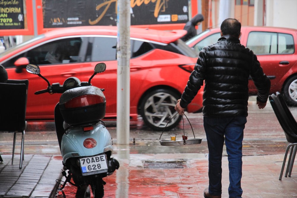 Karaman'da Yağmurlu Bir Gün Yaşandı