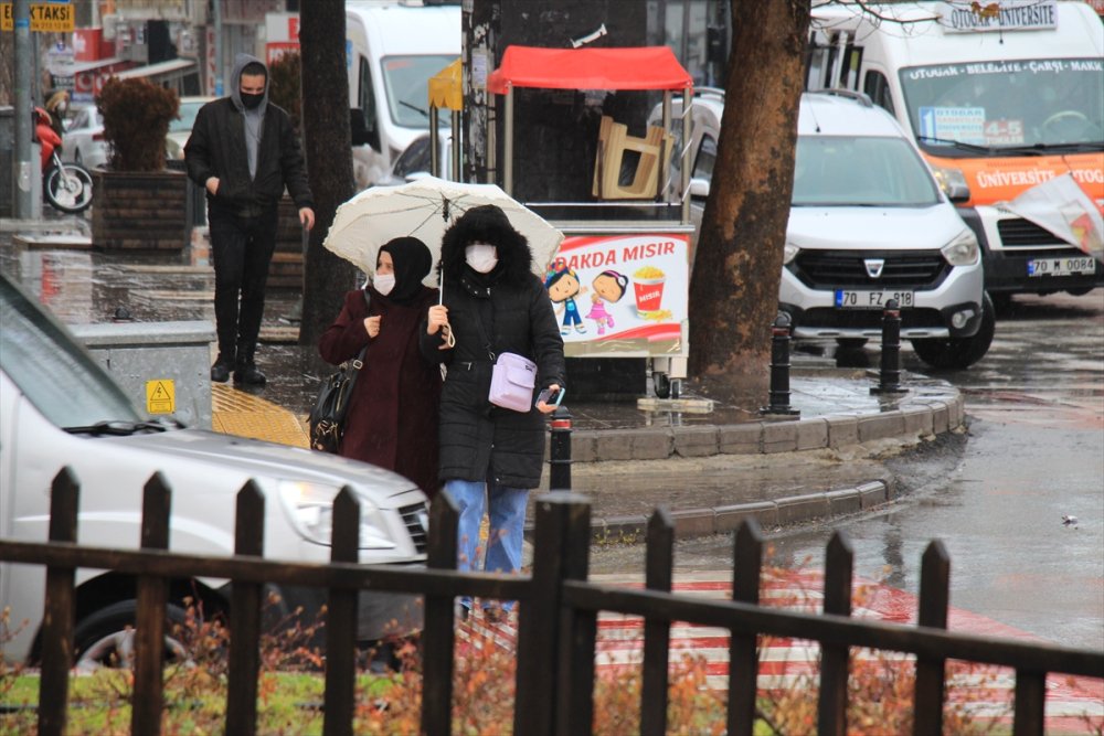 Karaman'da Yağmurlu Bir Gün Yaşandı