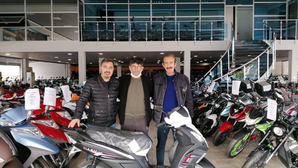 Motoru Çalınan Talihsiz Adamın Çağrısına İş Adamı Yanıt Verdi