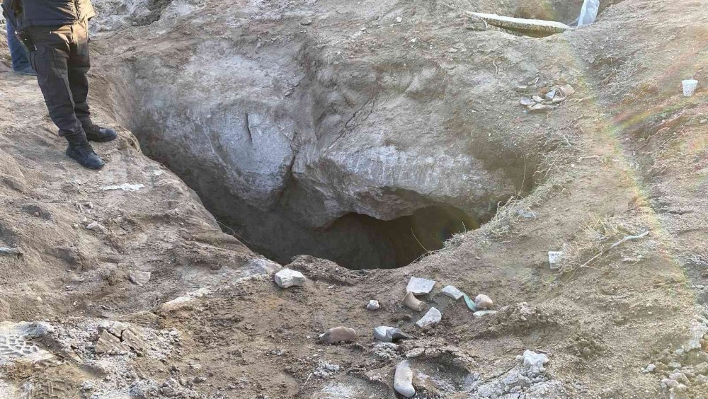 Define Arayan Vatandaş Kazdığı Tünelde Hayatını Kaybetti