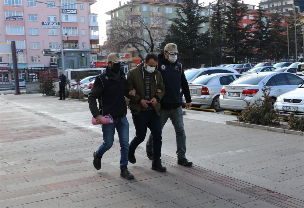 Niğde'de Fetö Operasyonunda Yakalanan 2 Öğretmen Tutuklandı