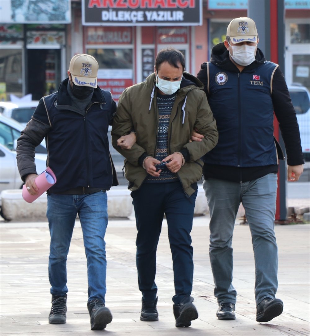Niğde'de Fetö Operasyonunda Yakalanan 2 Öğretmen Tutuklandı