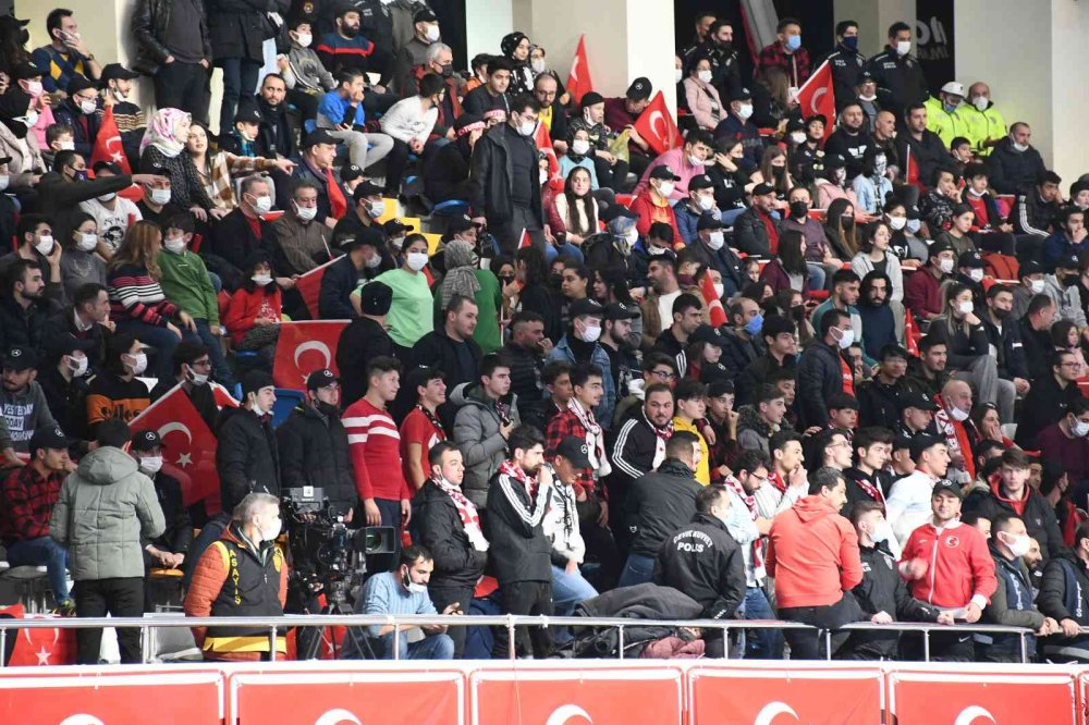 2023 Dünya Şampiyonası Avrupa Elemeleri: Türkiye: 20 - Yunanistan: 28