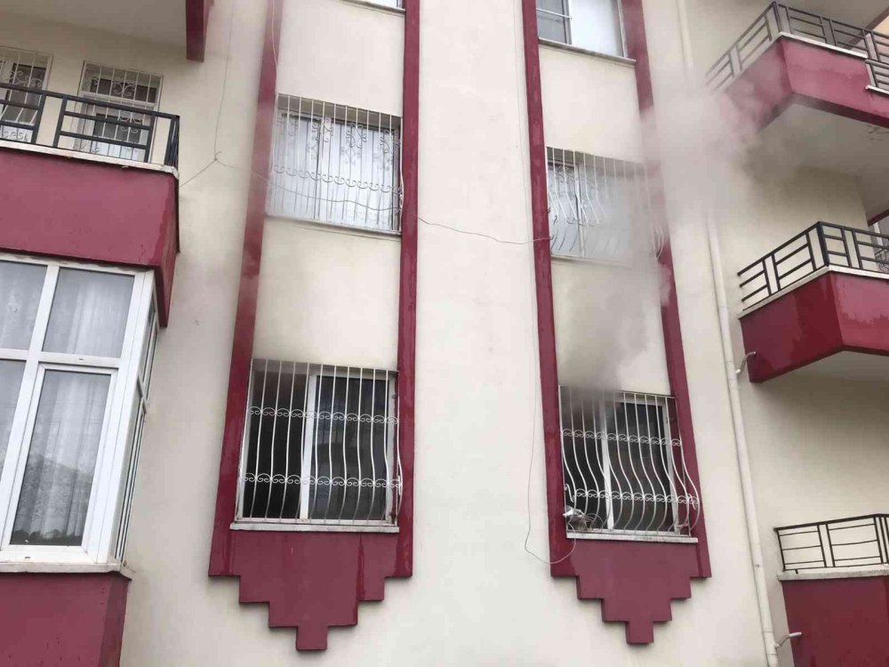 Aksaray'da Yangın Paniği