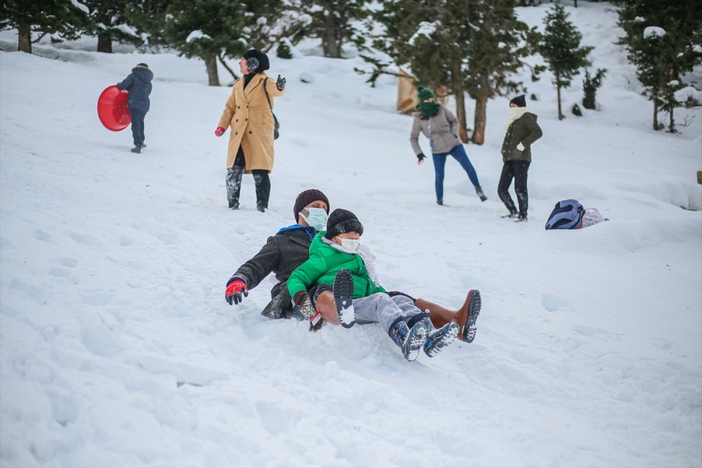 Antalya Naylonlu Ve Leğenli Kar Keyfi