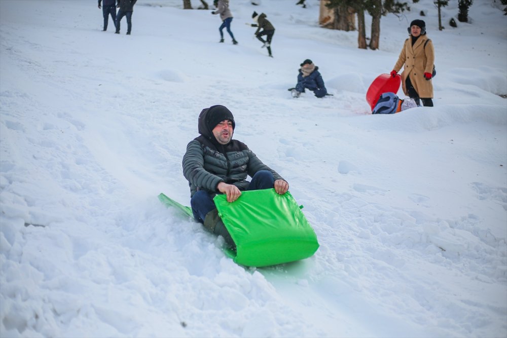 Antalya Naylonlu Ve Leğenli Kar Keyfi