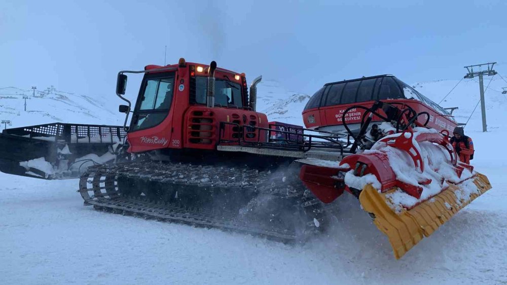 Erciyes’te Çığ Düştü: 1 Kişi Kayıp