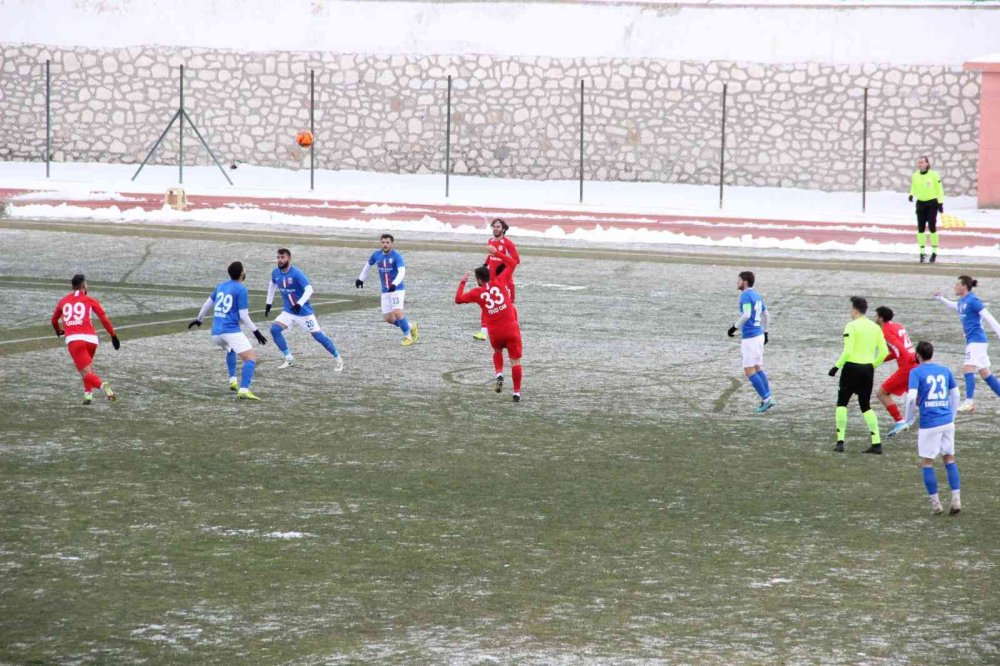 Karaman Belediyespor Evinde Kaybetti