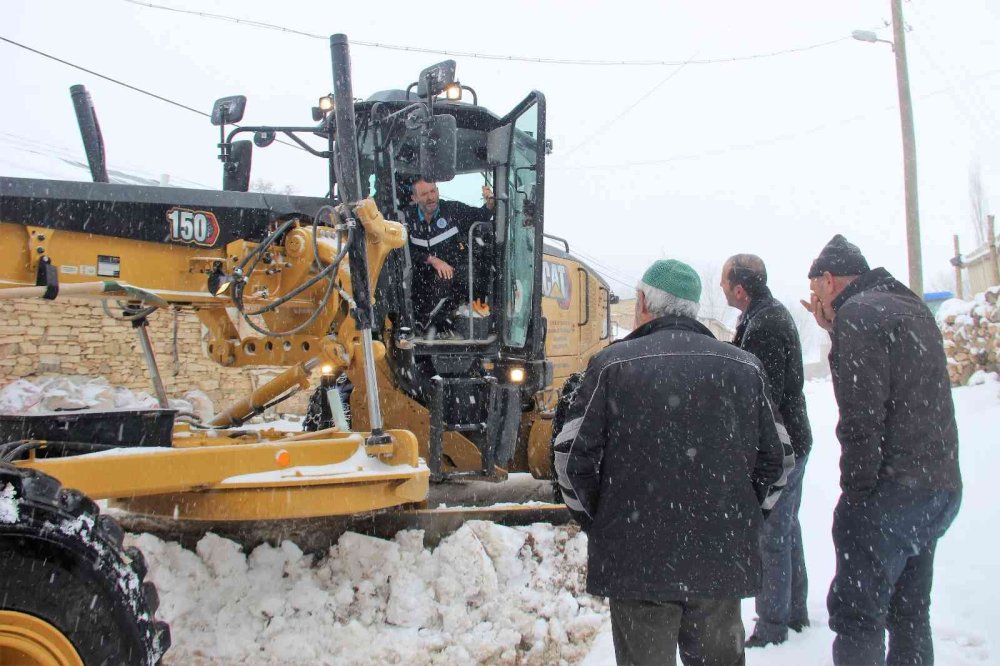 Konyalı Vatandaş Gurbetteki 25 Yılın Ardından Köyünde Muhtar Oldu