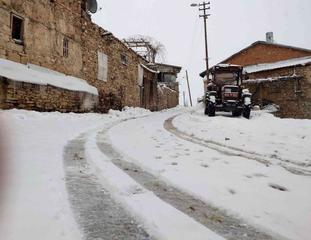 Konyalı Vatandaş Gurbetteki 25 Yılın Ardından Köyünde Muhtar Oldu