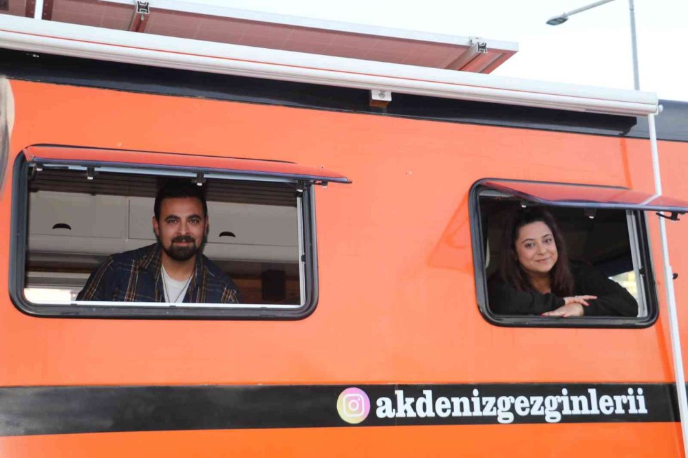 Antalyalı Çiftin Karavandan Yuvası