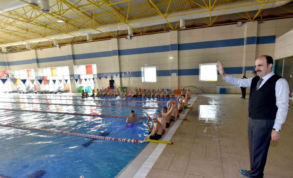 Başkan Altay: “3 Bin 500 Öğrencimize Yüzme Öğretiyoruz”