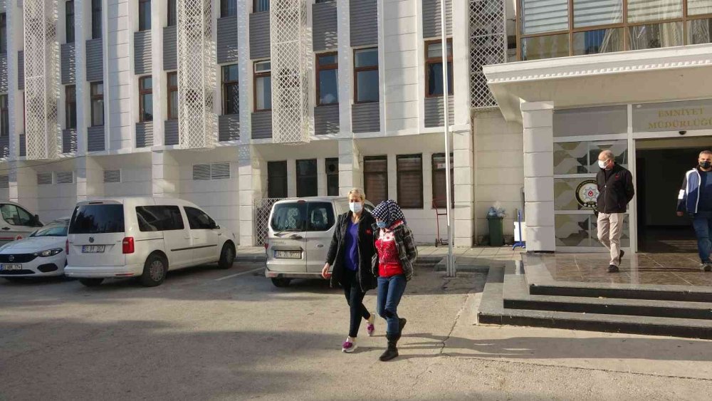 6 İlde Aranan ’Cepçi’ Kadın Mersin’de Yakalandı