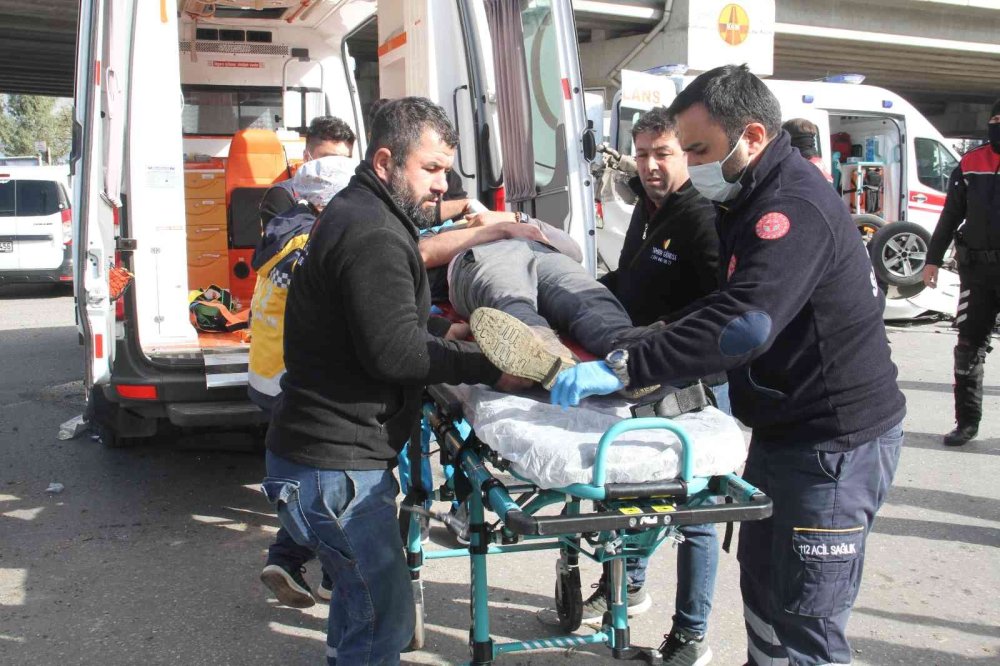 Bebek İçin Giderken Önlerinde Yaşanan Kazaya Müdahale Ettiler