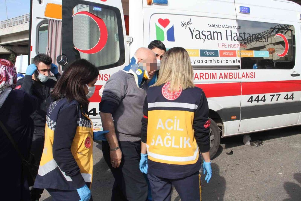 Bebek İçin Giderken Önlerinde Yaşanan Kazaya Müdahale Ettiler