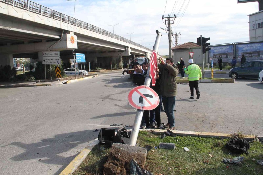 Bebek İçin Giderken Önlerinde Yaşanan Kazaya Müdahale Ettiler