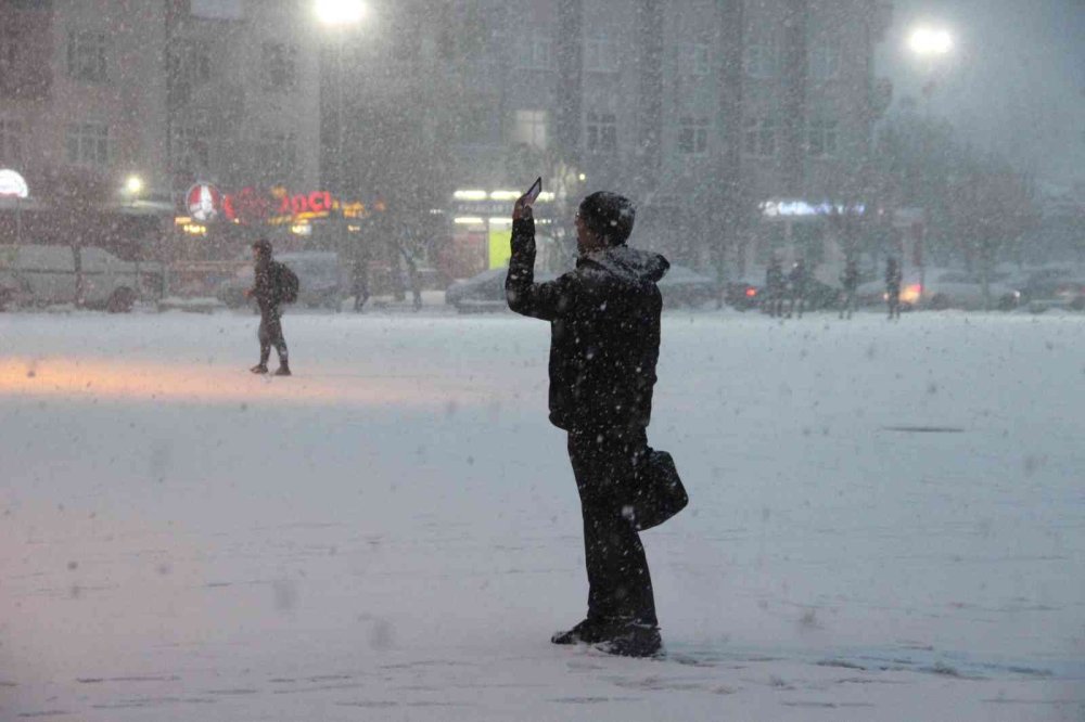 Karaman’da Yüz Yüze Eğitime Kar Molası