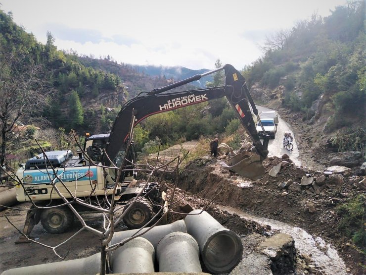 Alanya’da 30 Metrelik İmar Yolunda Çalışmalar Hızlandı