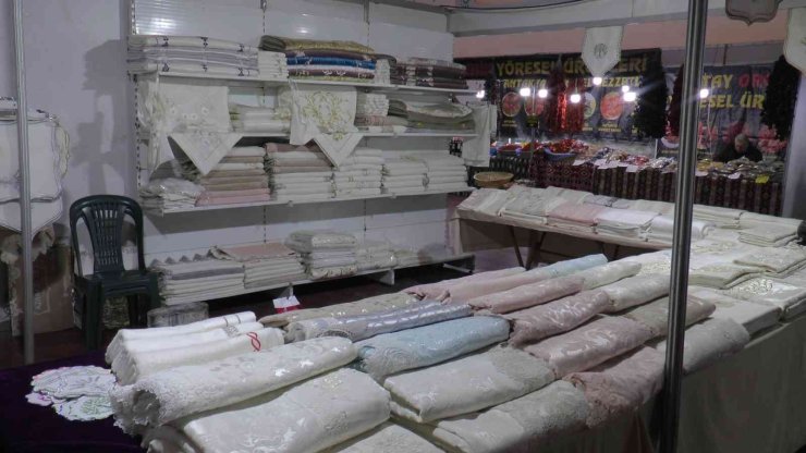 Yöresel Ürünler Fuarı Ziyaretçilerine Kapılarını Açtı