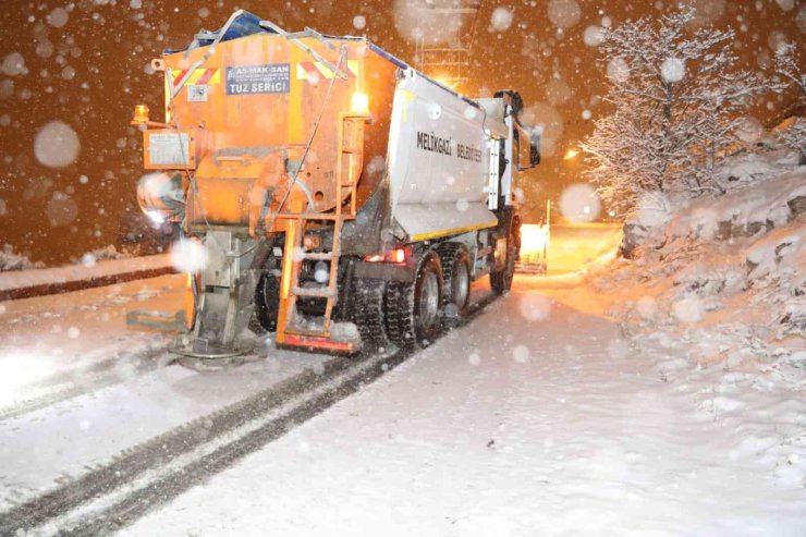 Başkan Palancıoğlu, Karla Mücadele Çalışmalarına Katıldı