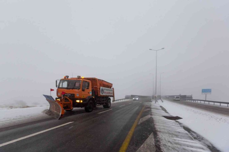 14 İlçede 270 Mahalle Yolu Açıldı