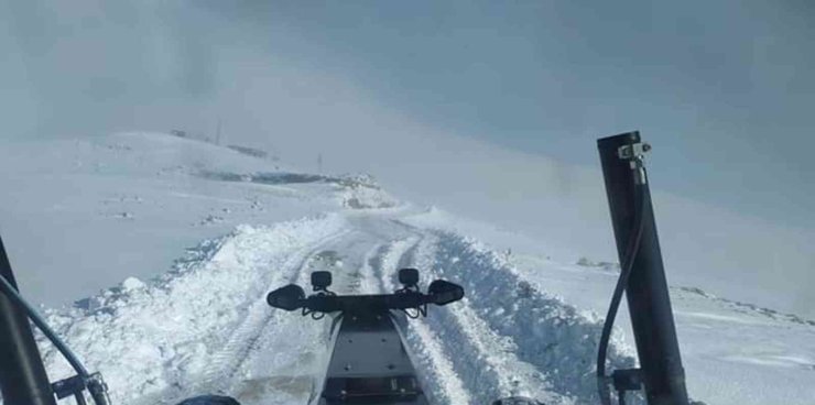 Mersin Büyükşehir’den Mut’ta Karla Mücadele Çalışması