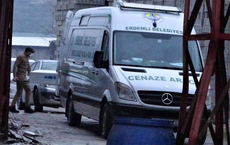 Kuzen Katili, Hamile Eşini De Öldürüp Gömmüş