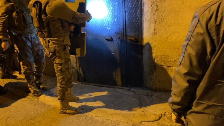 Torbacılara Şafak Operasyonu