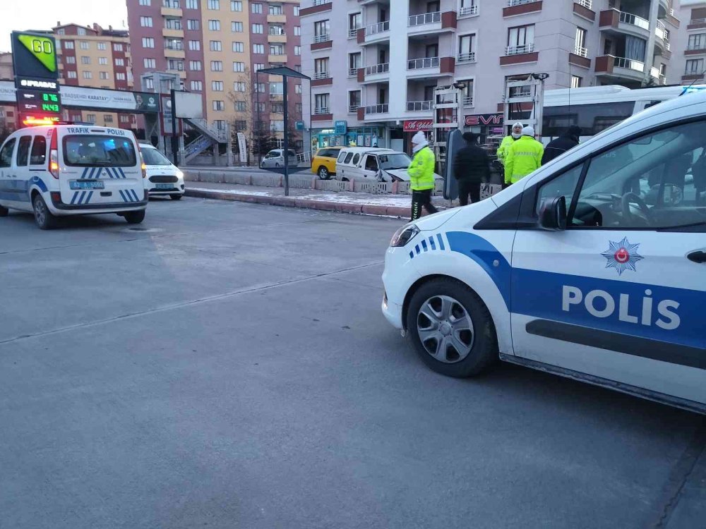 Konya'da Hırsızlık Şüphelileri Yakalandı