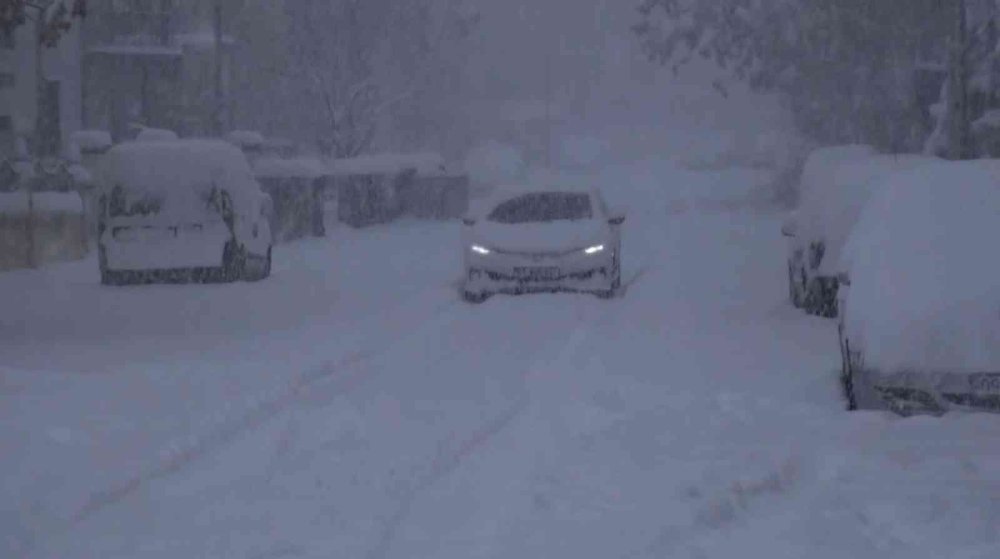 Aksaray’da Kar Ve Tipi Etkisini Sürdürüyor