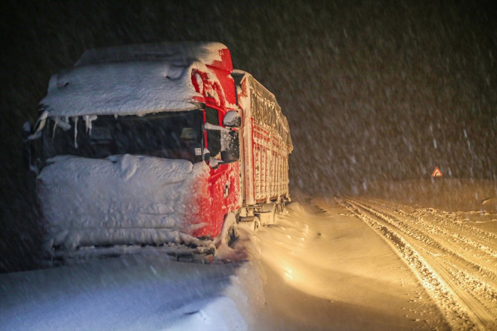 Antalya - Konya Karayolunda Çalışmalar Devam Ediyor