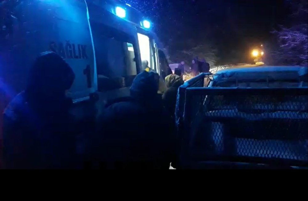 Doğumunu Karda Mahsur Kaldığı Otomobilde Yaptı