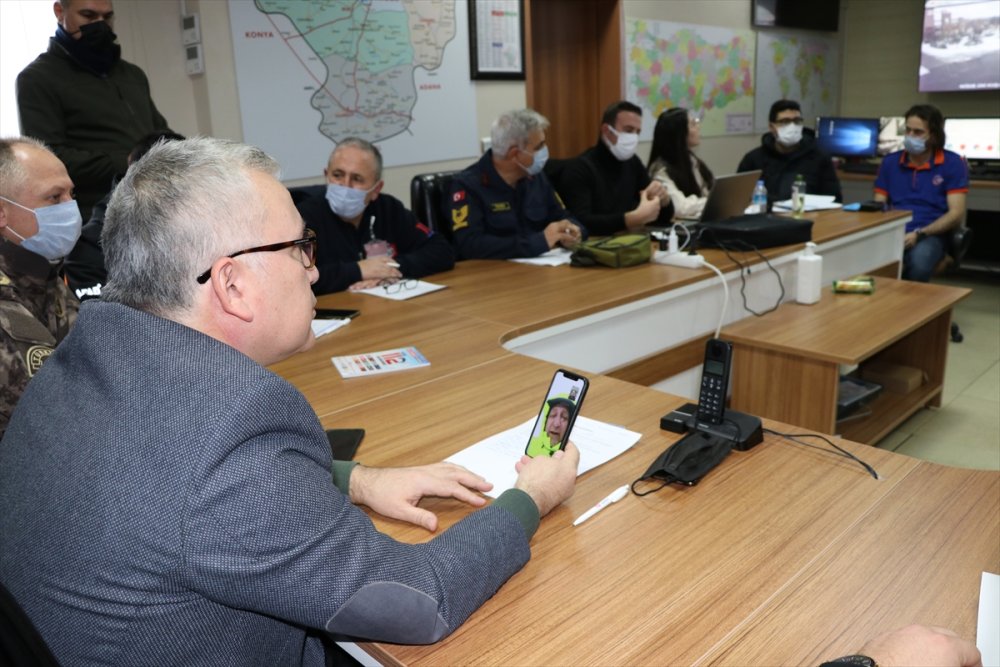 Niğde'de Devrilen Ambulansta 3 Kişi Yaralandı