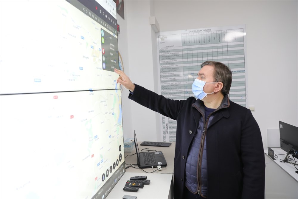 Aksaray'da Kar Ve Tipi Nedeniyle Kapanan Yollar Yeniden Trafiğe Açıldı