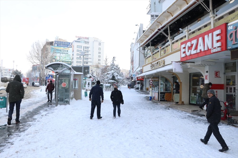 İç Anadolu'da Karla Mücadele Çalışmaları Sürüyor