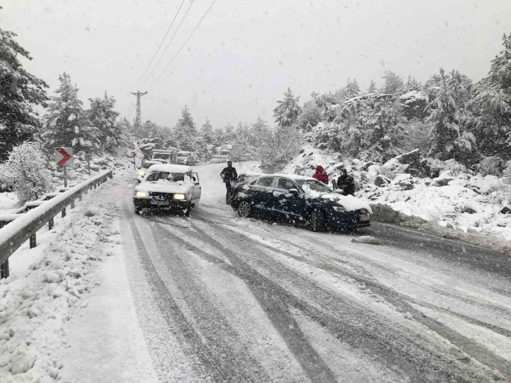 Antalya - Konya Karayolunda Ağır Tonajlı Araçlar Geçemiyor