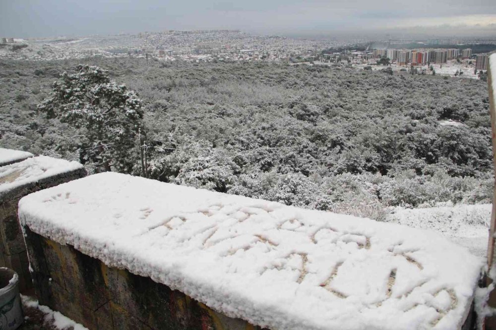 Antalya’ya 29 Yıl Sonra Gelen Karla Beyaza Bürünen Kent Havadan Görüntülendi