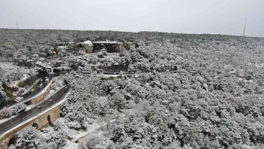 Antalya’ya 29 Yıl Sonra Gelen Karla Beyaza Bürünen Kent Havadan Görüntülendi