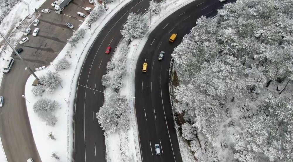 Antalya’ya 29 Yıl Sonra Gelen Karla Beyaza Bürünen Kent Havadan Görüntülendi